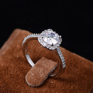 Luxury Bagué Cubic X Ring