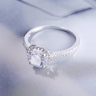 Luxury Bagué Cubic X Ring
