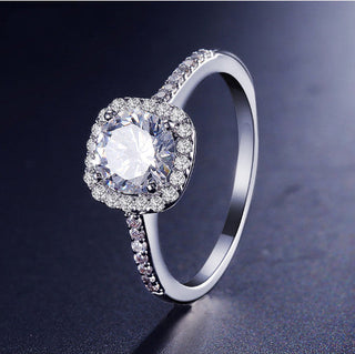 Luxury Bagué Cubic X Ring