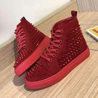 Montré X Sneakers